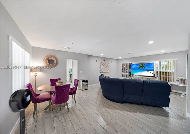 Photo 3 of Single family home for sale at 912 Ne 9th Ct, Pompano Beach, FL 33060 | MLS# A12066047 | Listing updated on 2026-08-17