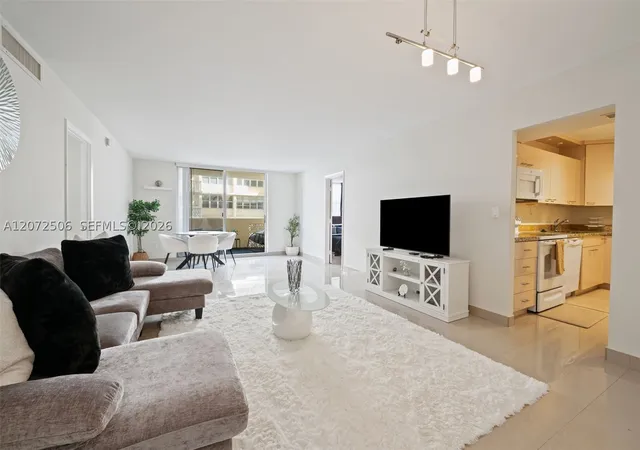 Photo 4 of Condo for sale at 1833 S Ocean Dr #809, Hallandale Beach, FL 33009 | MLS# A12072506 | Listing updated on 2026-08-17