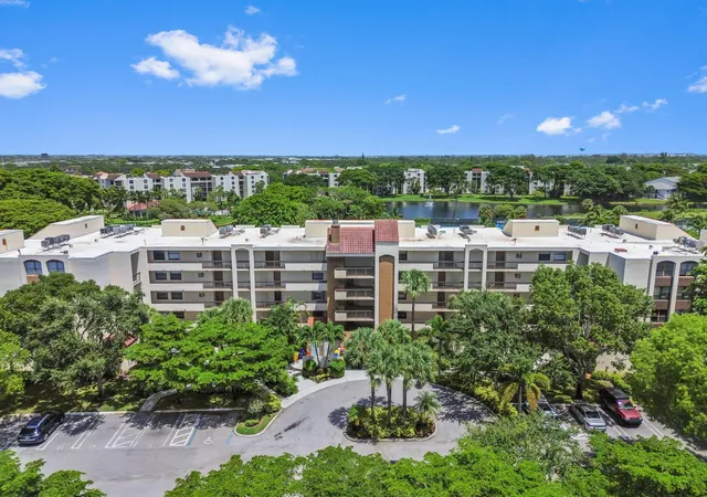 41st image of 955 Egret Cir #408, Delray Beach, FL 33444 | MLS# B26065127