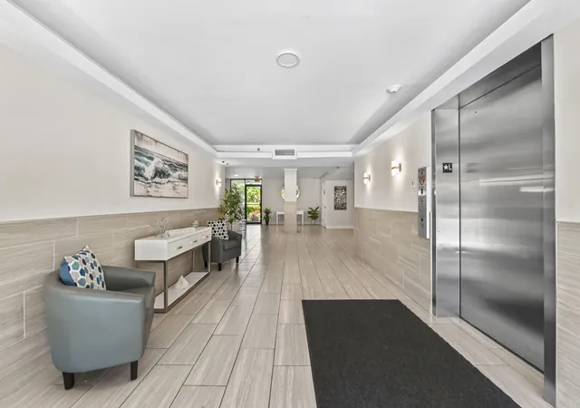 5th image of 955 Egret Cir #408, Delray Beach, FL 33444 | MLS# B26065127