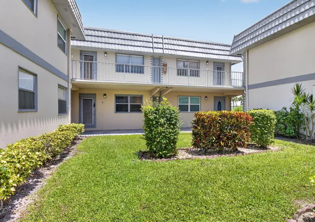 42nd image of 436 Brittany J Dr #436, Delray Beach, FL 33446 | MLS# B26065244