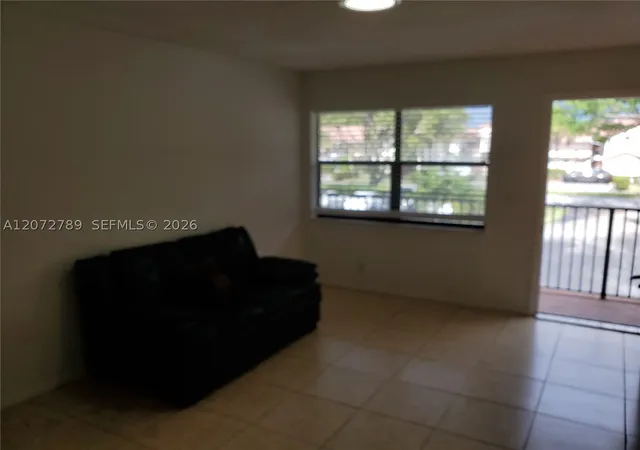 Listing Photo 4 - Condo for sale in building located at 3273 Nw 102Nd Ter, Coral Springs, FL 33065 - Unit #3273