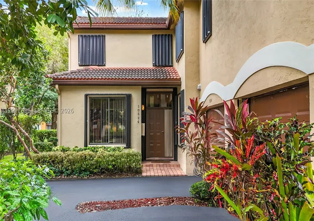 Photo 2 of Condo for sale at 10524 Nw 10th St #A-125, Plantation, FL 33322 | MLS# A12071896 | Listing updated on 2026-10-07