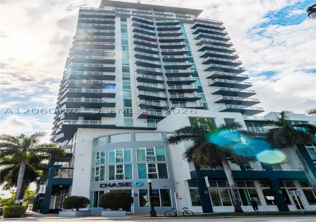 Listing Photo 2 - Condo for sale in 1800 Biscayne Plaza located at 275 Ne 18Th St, Miami, FL 33132 - Unit #1110