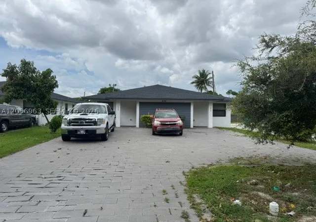 Photo 2 of Multi family home for sale at 634 Nw 12th St, Florida City, FL 33034 | MLS# A12056963 | Listing updated on 2026-08-18