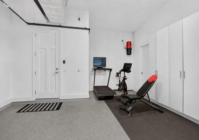 35th image of 512 Lake Dr, Delray Beach, FL 33444 | MLS# B26065409