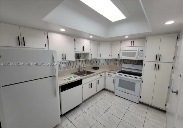 Photo 3 of Condo for sale at 300 Bayview Dr #603, Sunny Isles Beach, FL 33160 | MLS# A12073235 | Listing updated on 2026-08-19