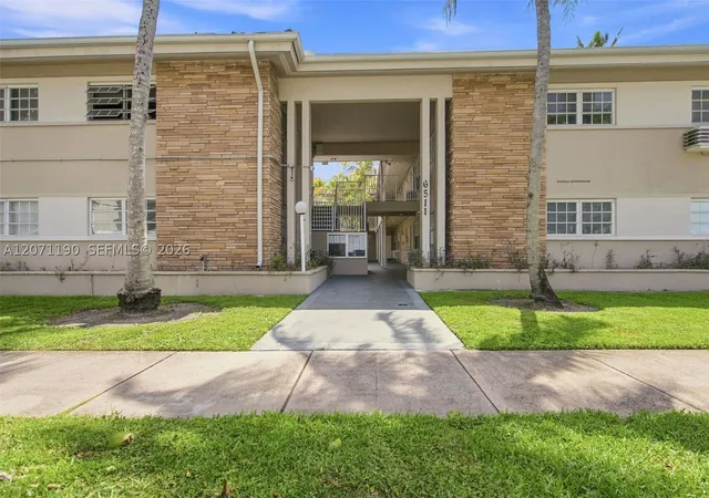 Condo for sale at 6511 Santona St #C6, Coral Gables, FL 33146 | MLS# A12071190