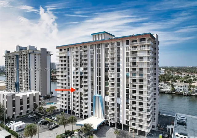 Photo 3 of Condo for sale at 1500 S Ocean Dr #7J, Hollywood, FL 33019 | MLS# A12069878 | Listing updated on 2026-08-26