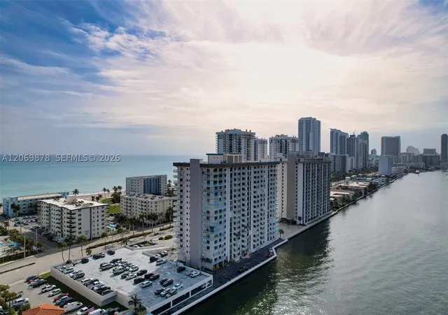 Photo 4 of Condo for sale at 1500 S Ocean Dr #7J, Hollywood, FL 33019 | MLS# A12069878 | Listing updated on 2026-08-26