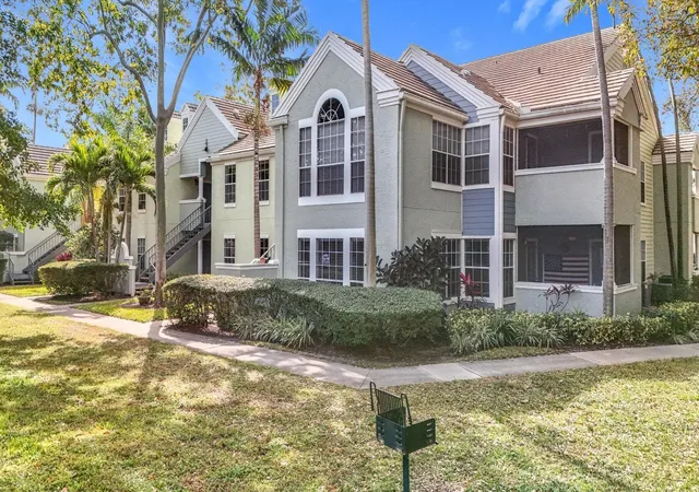 2nd image of 1020 Crystal Wy, Delray Beach, FL 33444