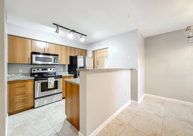 4th image of 1020 Crystal Wy, Delray Beach, FL 33444