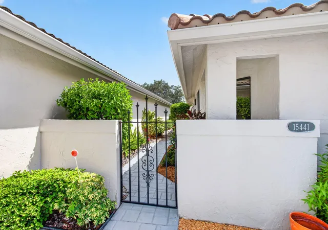 3rd image of 15441 Strathearn Dr, Delray Beach, FL 33446 | MLS# B26065861