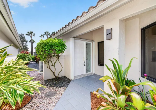 5th image of 15441 Strathearn Dr, Delray Beach, FL 33446 | MLS# B26065861