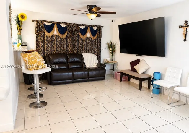 Photo 3 of Single family home for sale at 9331 Nw 24th Pl, Sunrise, FL 33322 | MLS# A12074093 | Listing updated on 2026-10-07