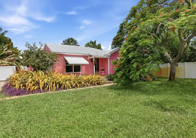 3rd image of 227 S Swinton Ave, Delray Beach, FL 33444 | MLS# B26066080
