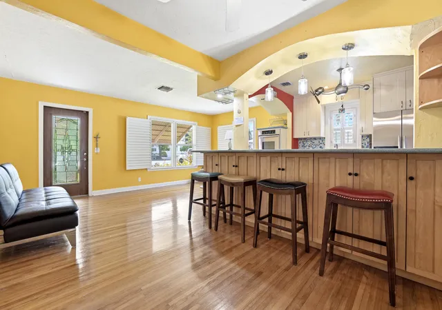 5th image of 227 S Swinton Ave, Delray Beach, FL 33444 | MLS# B26066080