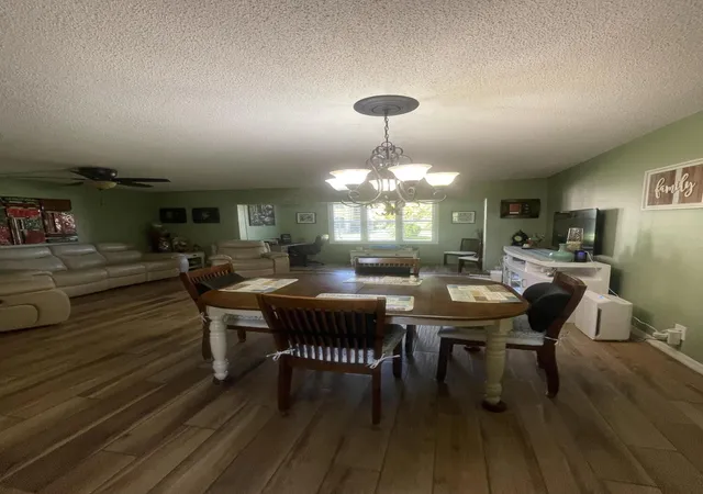 3rd image of 702 Lori Dr, Palm Springs, FL 33461