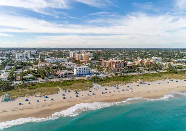 2nd image of 1020 E Longport Cir, Delray Beach, FL 33444