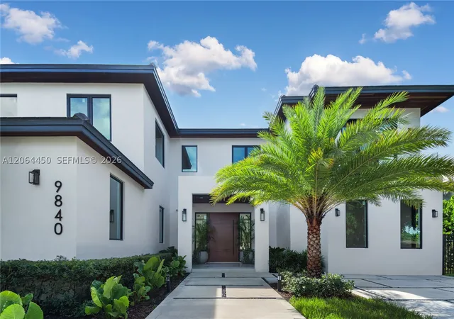Photo 1 of Mansion for sale at 9840 Sw 73rd Ct, Pinecrest, FL 33156 | MLS# A12064450 | Listing updated on 2026-10-08