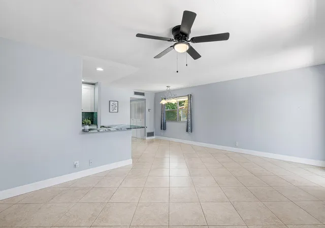 2nd image of 566 Saxony L, Delray Beach, FL 33446 | MLS# B26066407