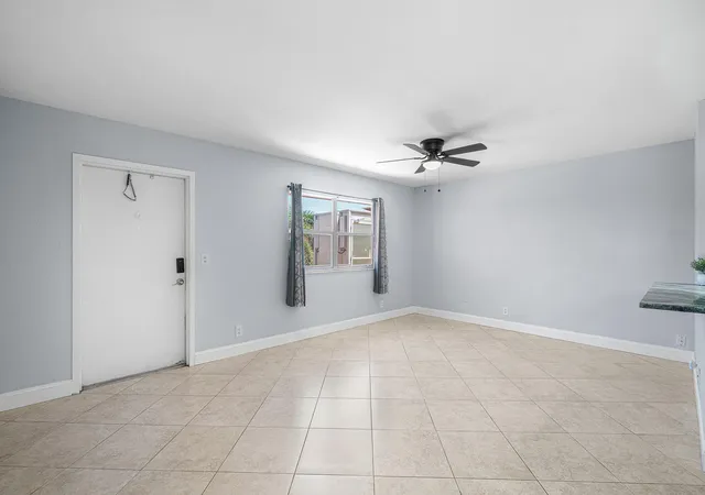 3rd image of 566 Saxony L, Delray Beach, FL 33446 | MLS# B26066407