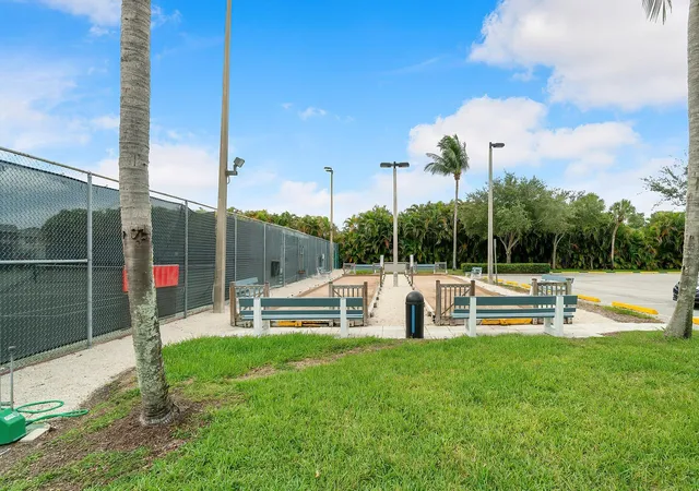 47th image of 566 Saxony L, Delray Beach, FL 33446 | MLS# B26066407