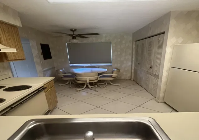 5th image of 7006 Huntington Ln #302, Delray Beach, FL 33446 | MLS# B26066509