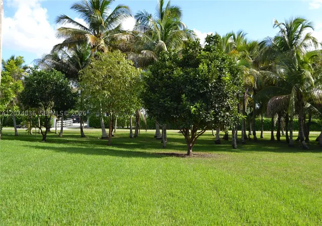 Photo 1 of Single family home for sale at 5425 Sw 190th Ave, Southwest Ranches, FL 33332 | MLS# A12074836 | Listing updated on 2026-09-25