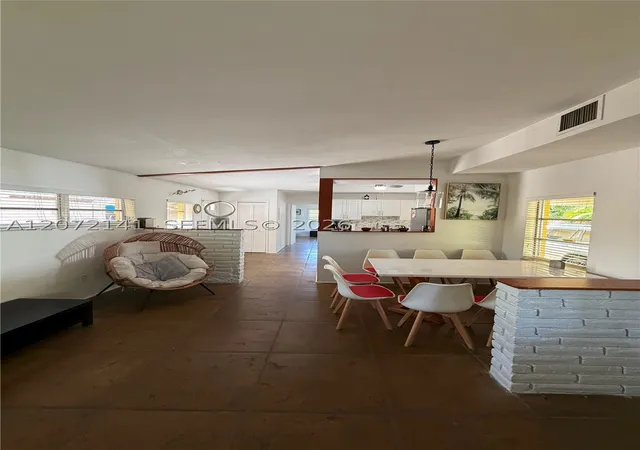 Photo 2 of Single family home for sale at 935 Polk St, Hollywood, FL 33019 | MLS# A12072141 | Listing updated on 2026-08-20