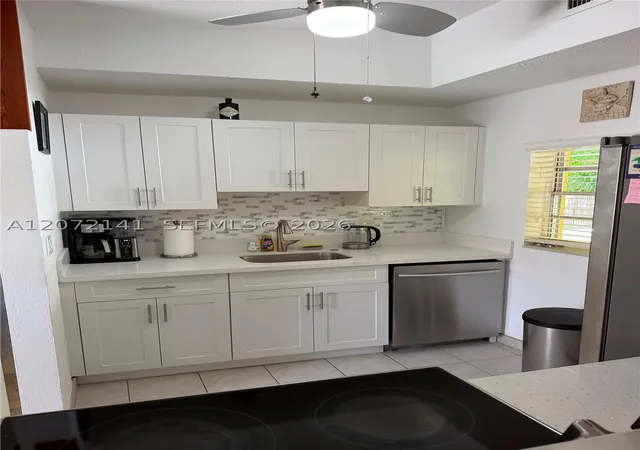 Photo 3 of Single family home for sale at 935 Polk St, Hollywood, FL 33019 | MLS# A12072141 | Listing updated on 2026-08-20