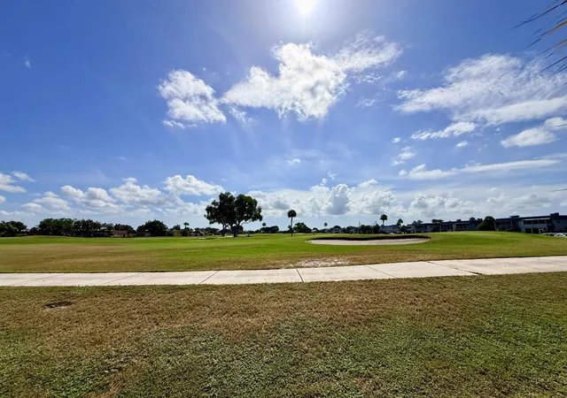 34th image of 210 Tuscany Ln, Delray Beach, FL 33446 | MLS# B26066563