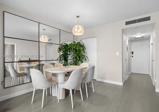 Photo 4 of Sale Pending at 2899 Collins Ave #1624, Miami Beach, FL 33140 | MLS# A12072882 | Listing updated on 2026-10-06