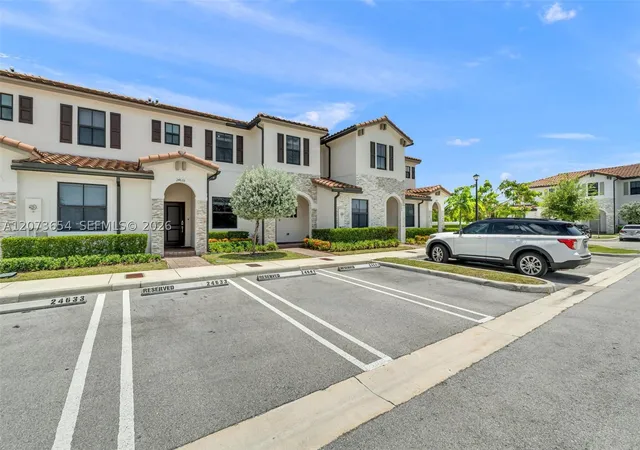 Photo 3 of Townhouse for sale at 24641 Sw 117th Path, Homestead, FL 33032 | MLS# A12073654 | Listing updated on 2026-10-06