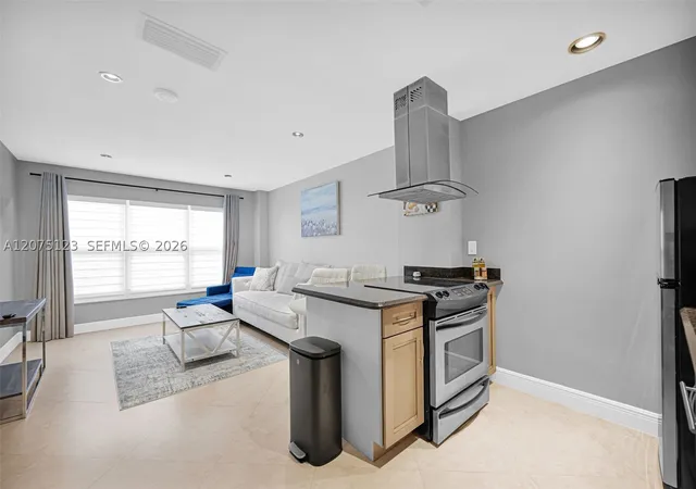 5th image of 405 N Ocean Blvd #103, Pompano Beach, FL 33062 | MLS# A12075123