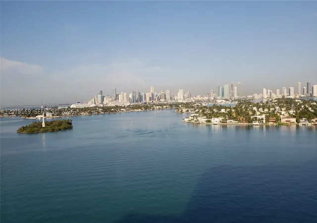Listing Photo 3 - Condo for sale in building located at 9 Island Ave, Miami, FL 33139 - Unit #1806