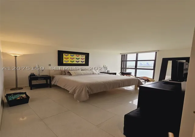 Listing Photo 4 - Condo for sale in building located at 9 Island Ave, Miami, FL 33139 - Unit #1806