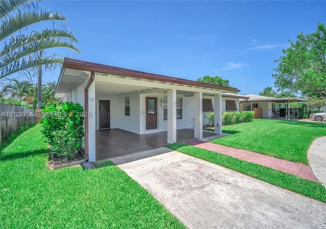 37th image of 741 Ne 8th St, Pompano Beach, FL 33060 | MLS# A12075165