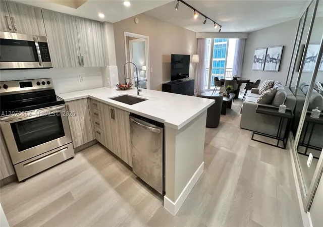 Listing Photo 1 - Condo for sale in building located at 17375 Collins Ave, Sunny Isles Beach, FL 33160 - Unit #2003