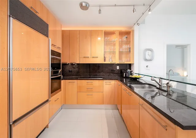 Photo 3 of Condo for sale at 6799 Collins Ave #510, Miami Beach, FL 33141 | MLS# A12075653 | Listing updated on 2026-08-21