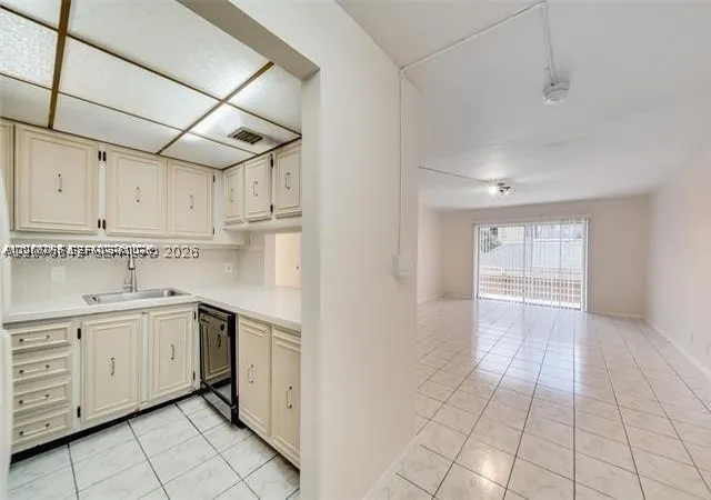 Listing Photo 5 - Condo for sale in building located at 4848 Nw 24Th Ct, Lauderdale Lakes, FL 33313 - Unit #230