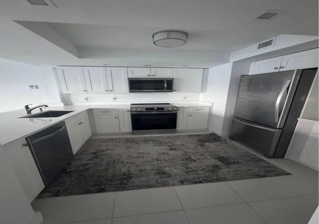 4th image of 3000 E Sunrise Blvd #17F, Fort Lauderdale, FL 33304 | MLS# B26068385