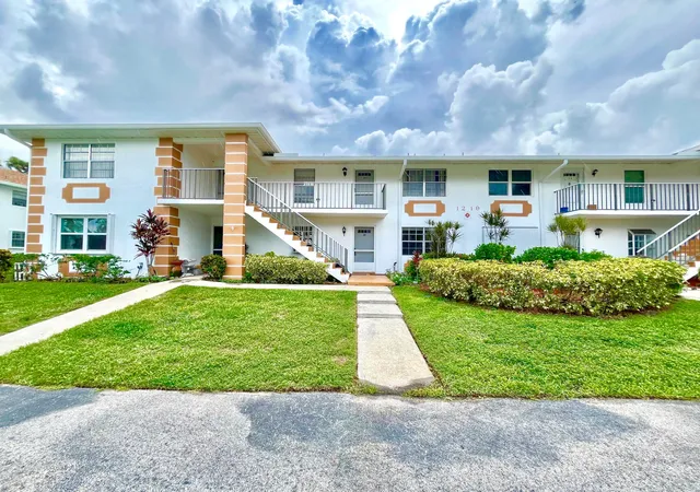 Photo 1 of Condo for sale at 1219 S Lakes End Dr #B1, Fort Pierce, FL 34982 | MLS# B26068420 | Listing updated on 2026-08-31
