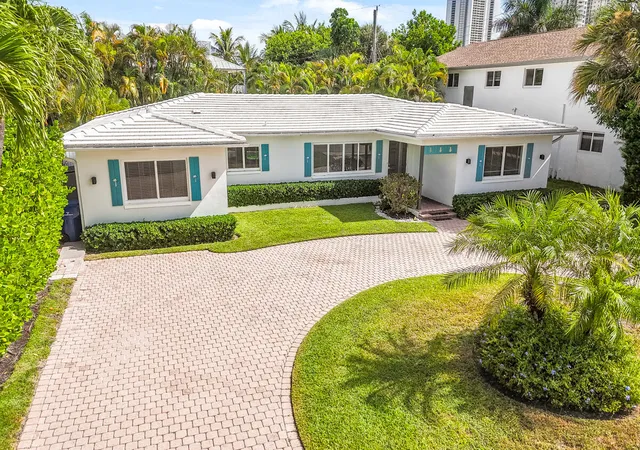 Single family home for sale at 1182 Beach Rd, Singer Island, FL 33404 | MLS# B26069161 | Listing updated on 2026-09-01