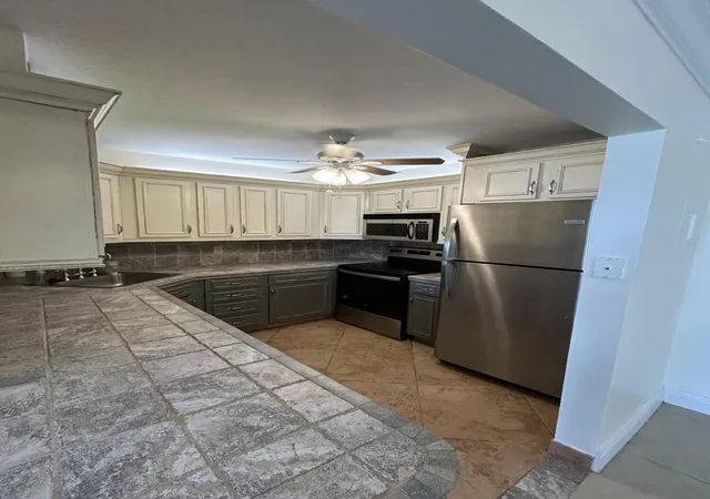 5th image of 305 N Pompano Beach Blvd #205, Pompano Beach, FL 33062 | MLS# B26069339
