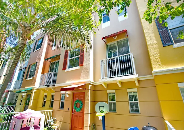 4th image of 502 NE 7th Avenue #Unit 1, Fort Lauderdale, FL 33301 | MLS# B26070146