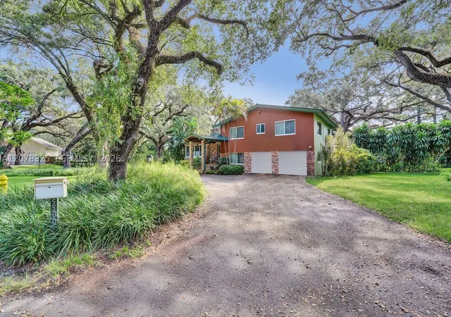 2nd image of 5500 Woodland Ln, Dania Beach, FL 33312 | MLS# A12078325