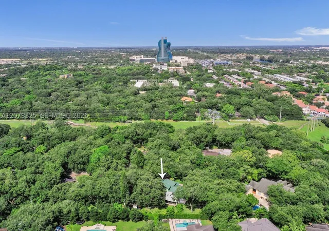 5th image of 5500 Woodland Ln, Dania Beach, FL 33312 | MLS# A12078325