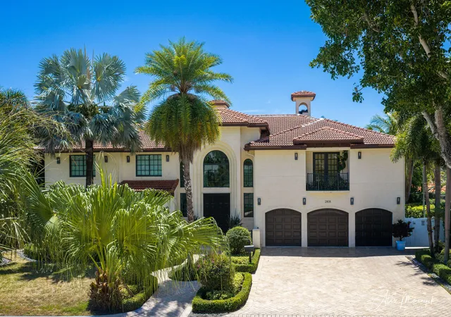 3rd image of 2808 NE 20th Court, Fort Lauderdale, FL 33305 | MLS# B26070278