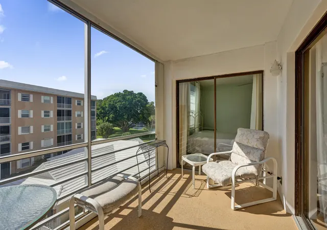 5th image of 308 Golfview Rd, South Palm Beach, FL 33408